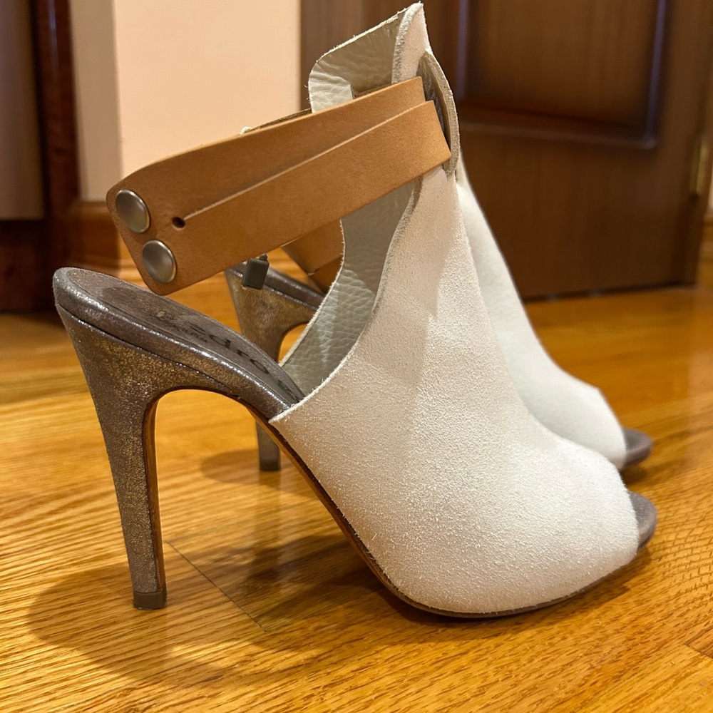 Pedro Garcia White and Tan Heels